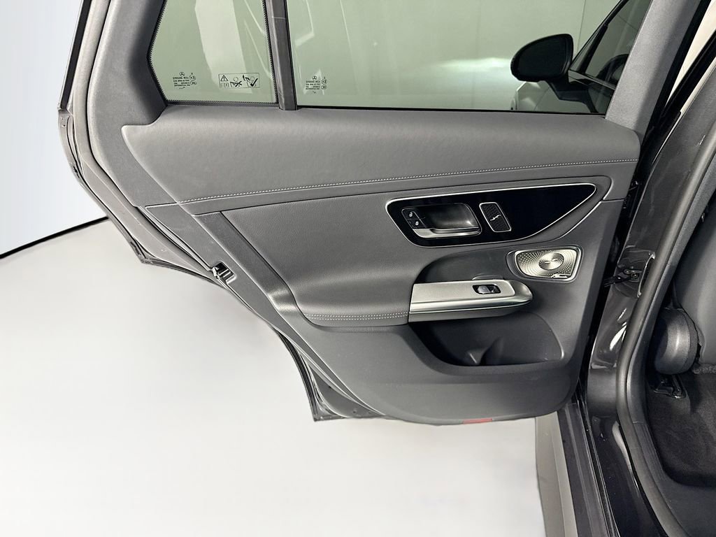 Certified 2025 Mercedes-Benz GLC 300 image 27
