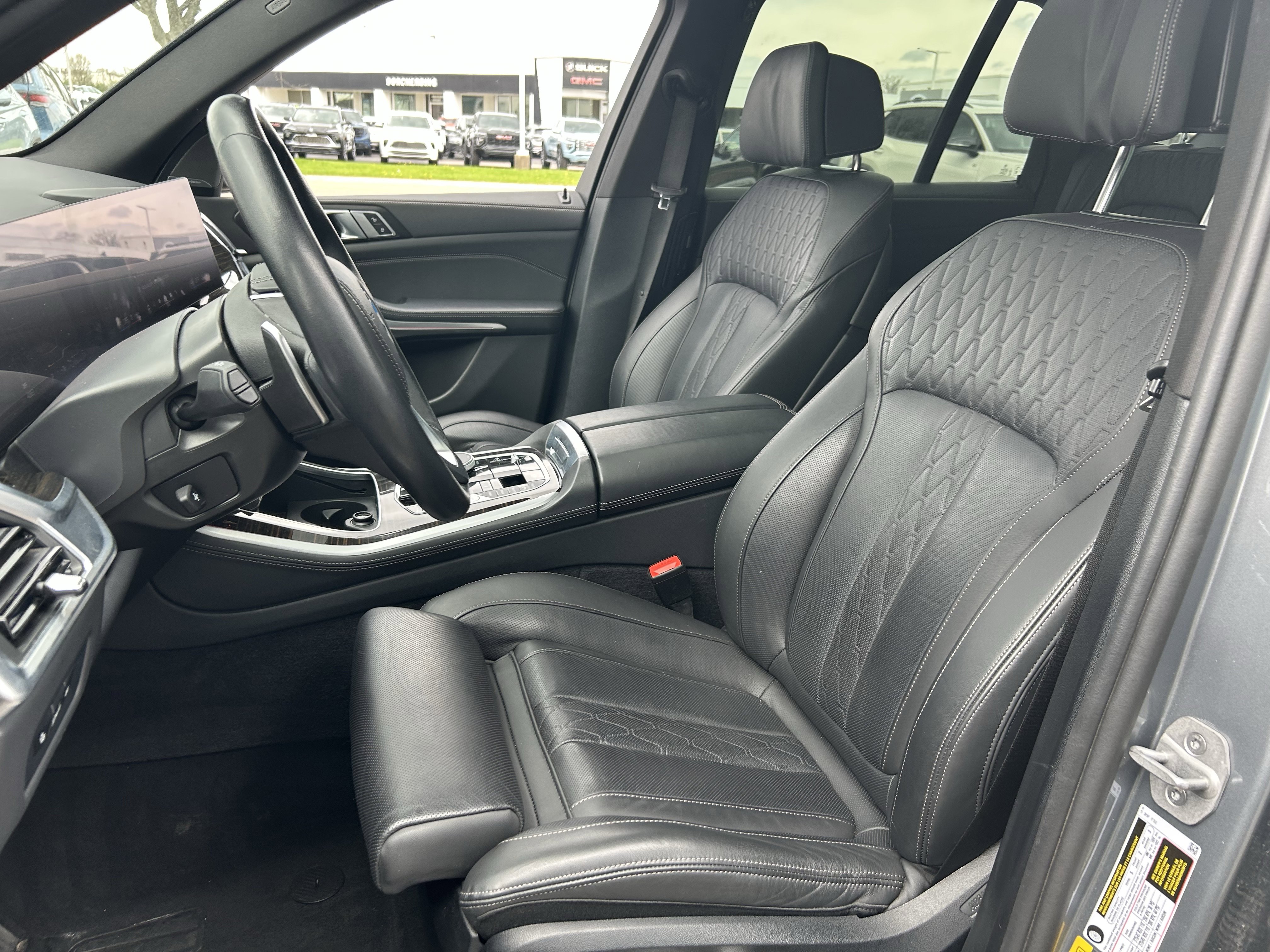 Used 2025 BMW X5 xDrive50e image 22