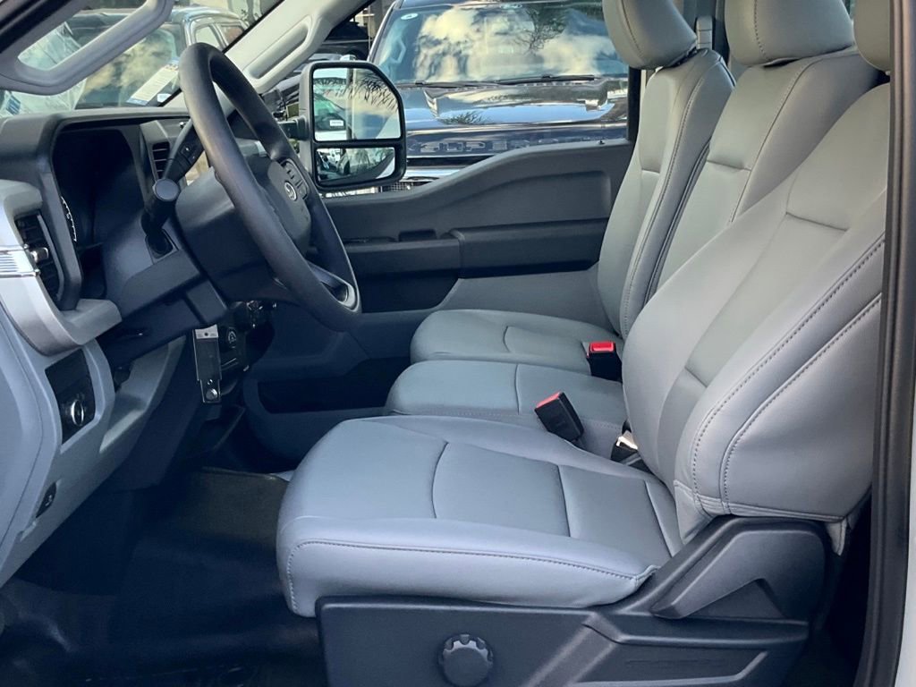 New 2026 Ford F250 XL w/ 360-Degree Camera Package RWD image 15
