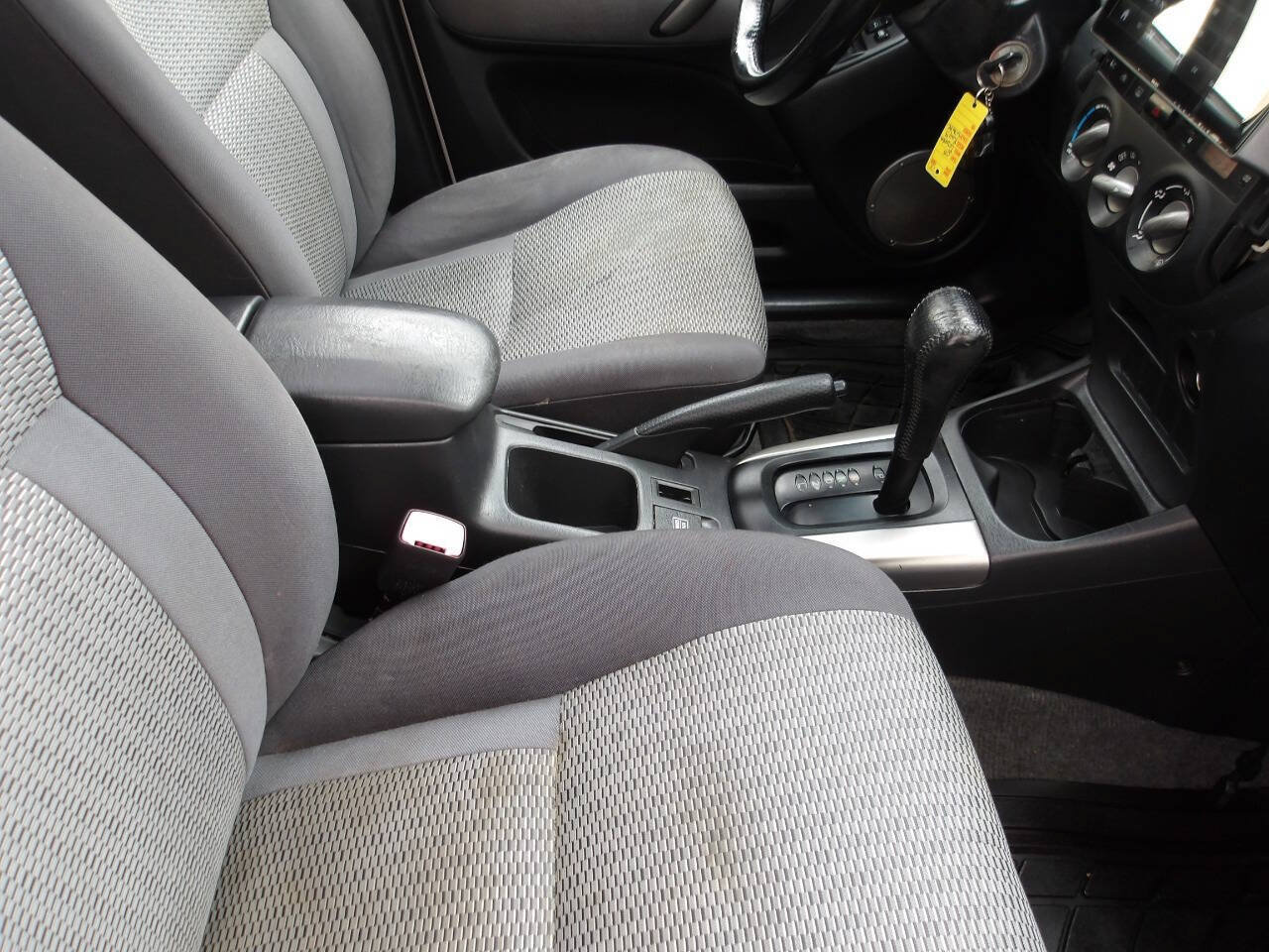 Used 2005 Toyota RAV4 4WD image 17