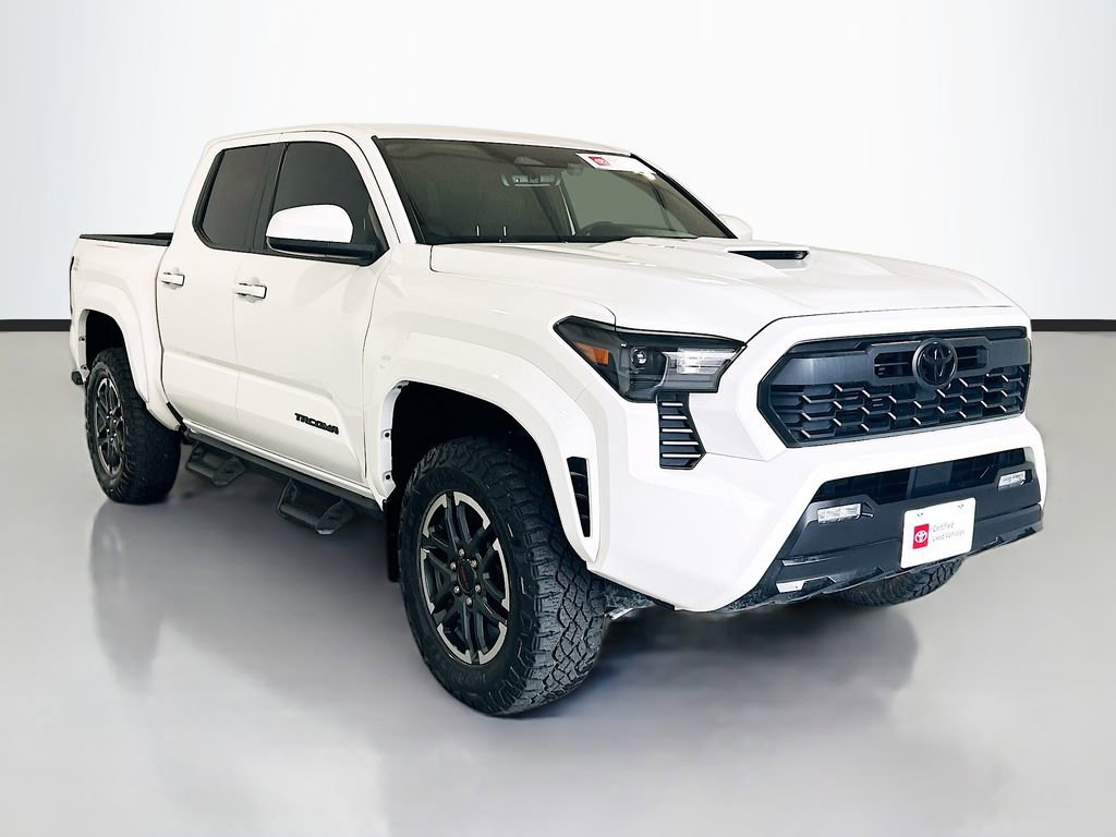 Used 2024 Toyota Tacoma TRD Sport AWD/4WD image 3