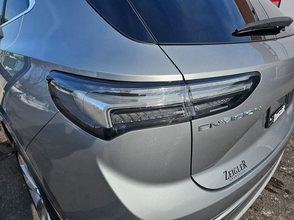 Used 2023 Buick Envision Avenir image 34