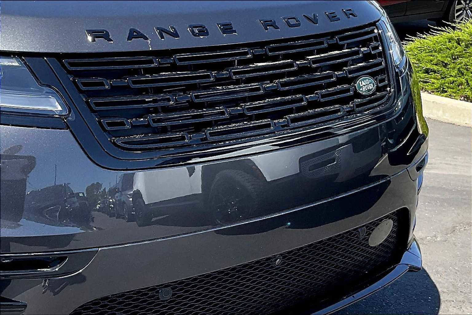 New 2026 Land Rover Range Rover Velar Dynamic SE image 31