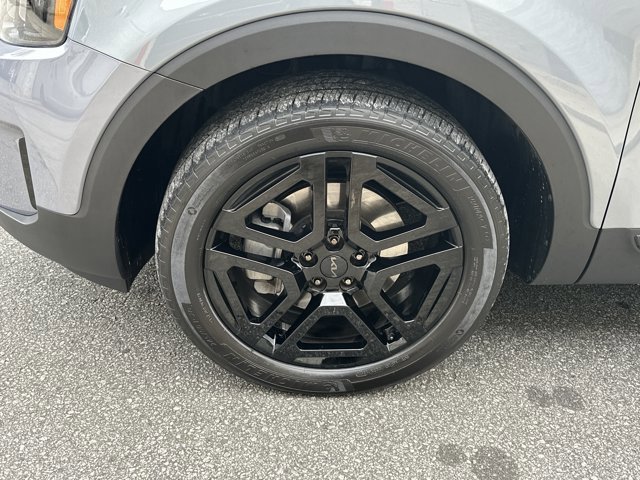 Used 2025 Kia Telluride SX Prestige X-Line image 11