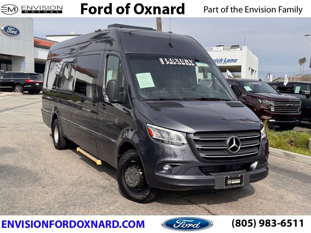 Used 2020 Mercedes-Benz Sprinter 4500 image 1