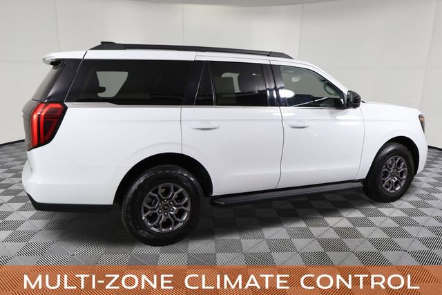 Used 2025 Ford Expedition Active image 4
