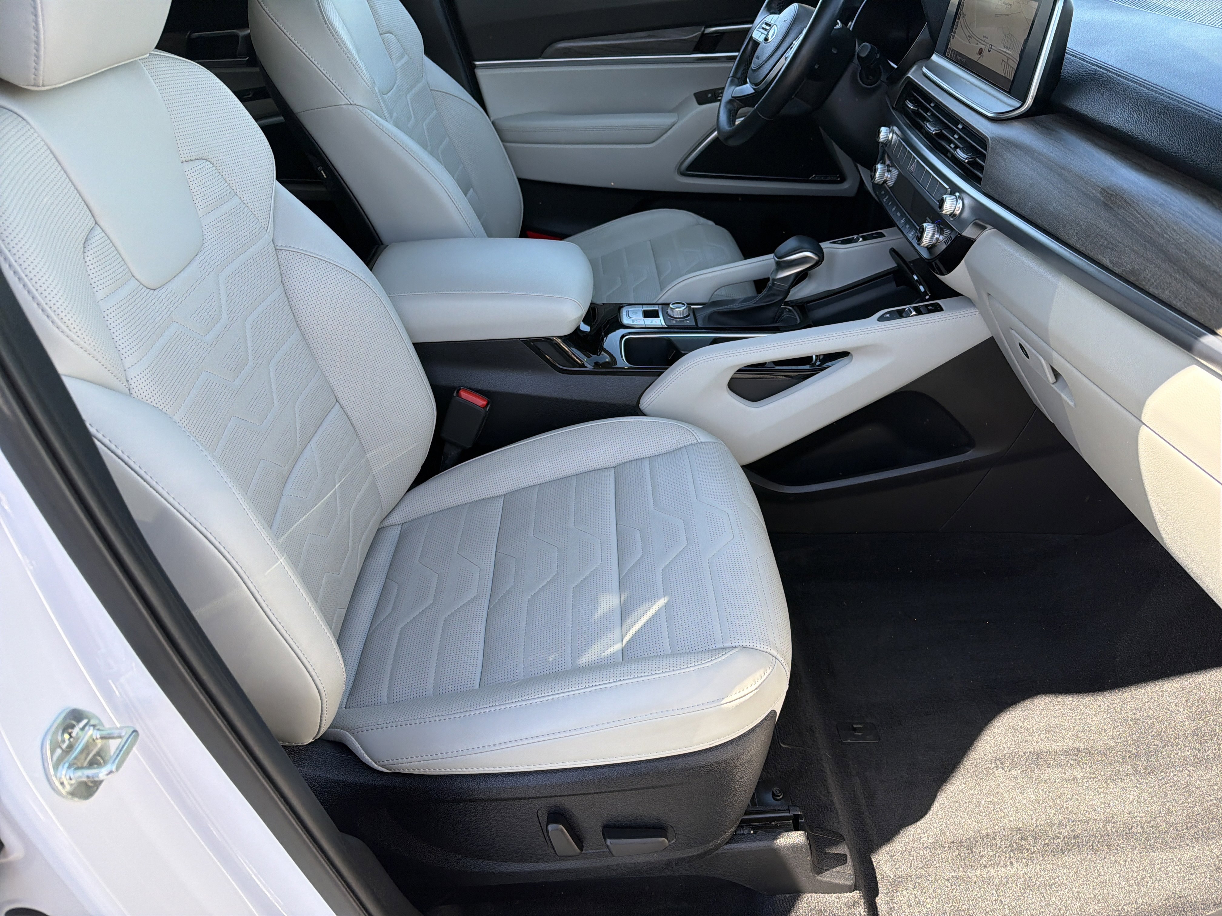 Used 2021 Kia Telluride SX w/ SX Prestige Package image 11