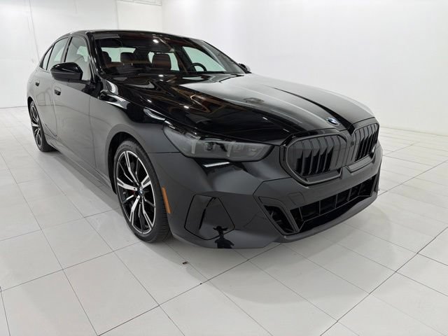 Certified 2024 BMW 530i xDrive w/ M Sport Package AWD/4WD image 7