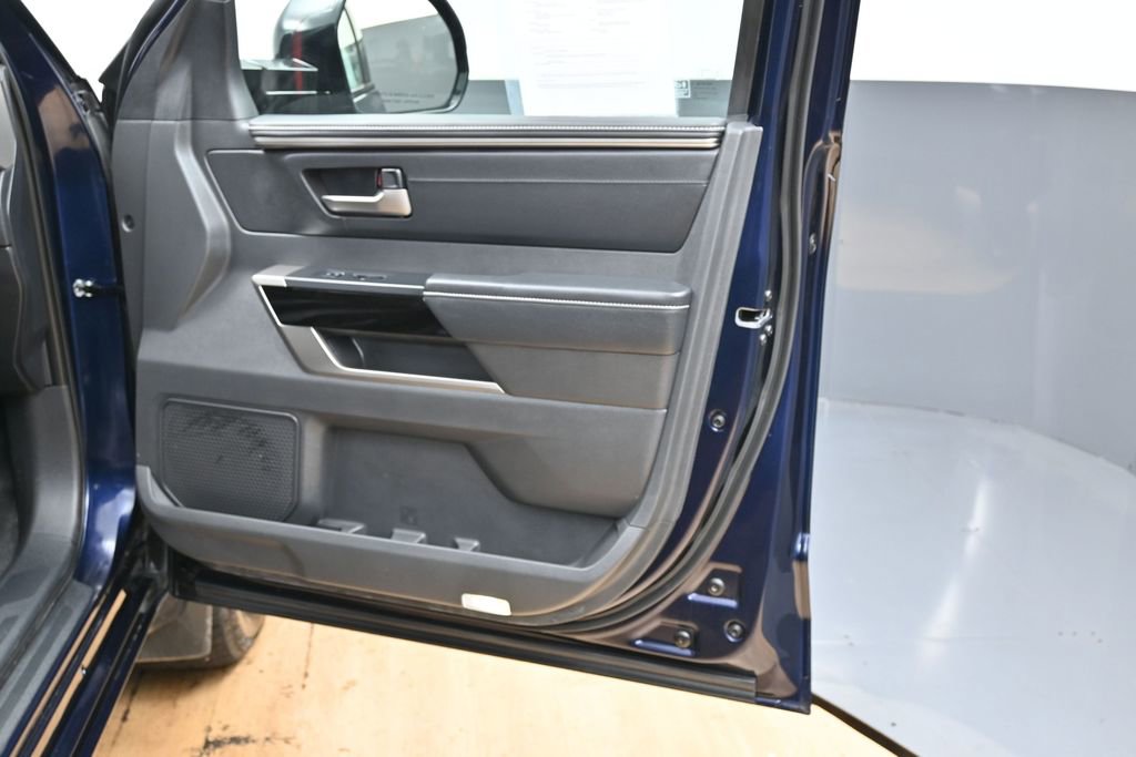 Used 2026 Toyota Tundra Limited AWD/4WD image 38