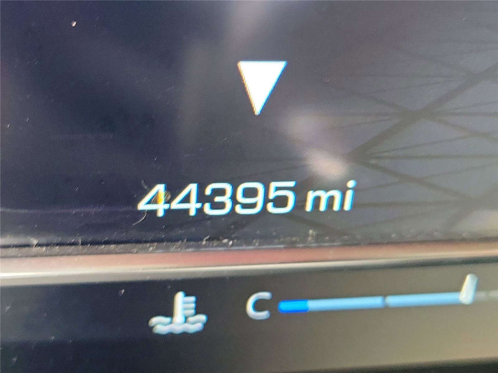 Used 2023 GMC Sierra 1500 Elevation image 25