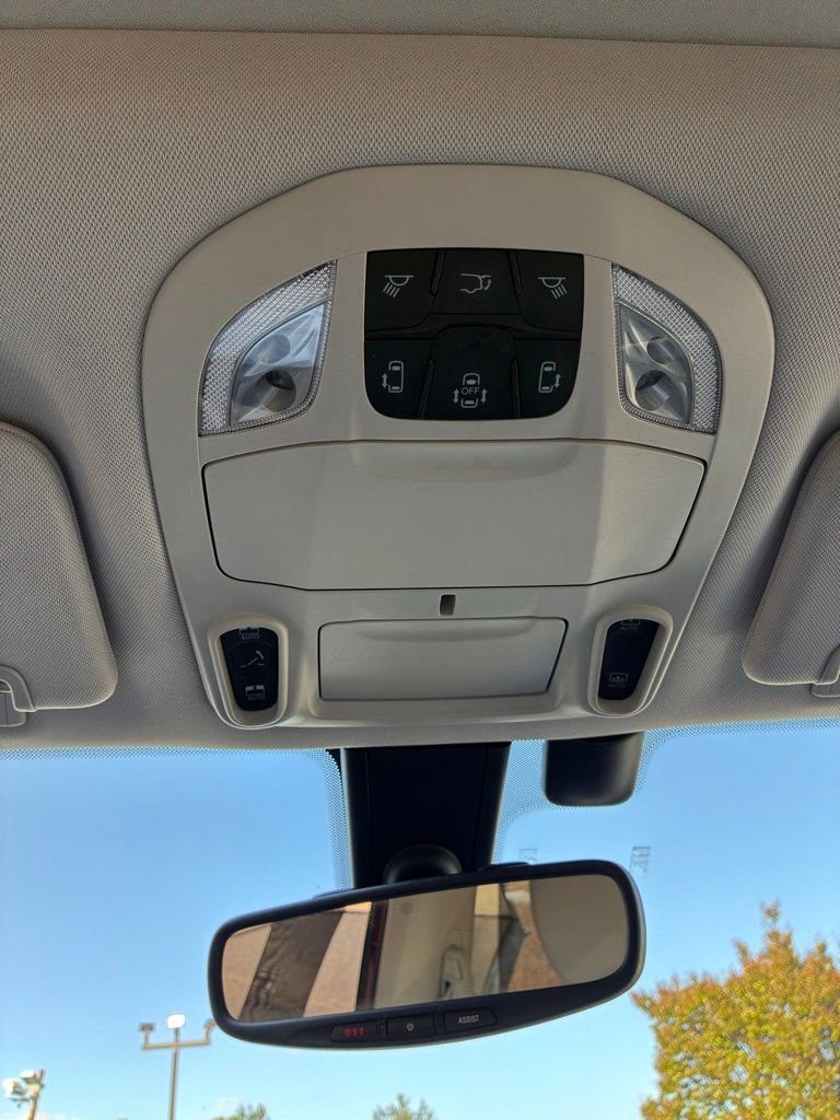 Used 2017 Chrysler Pacifica Limited FWD image 51