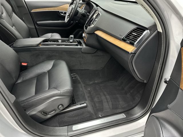 Certified 2025 Volvo XC90 T8 Plus w/ Protection Package Premier AWD/4WD image 26