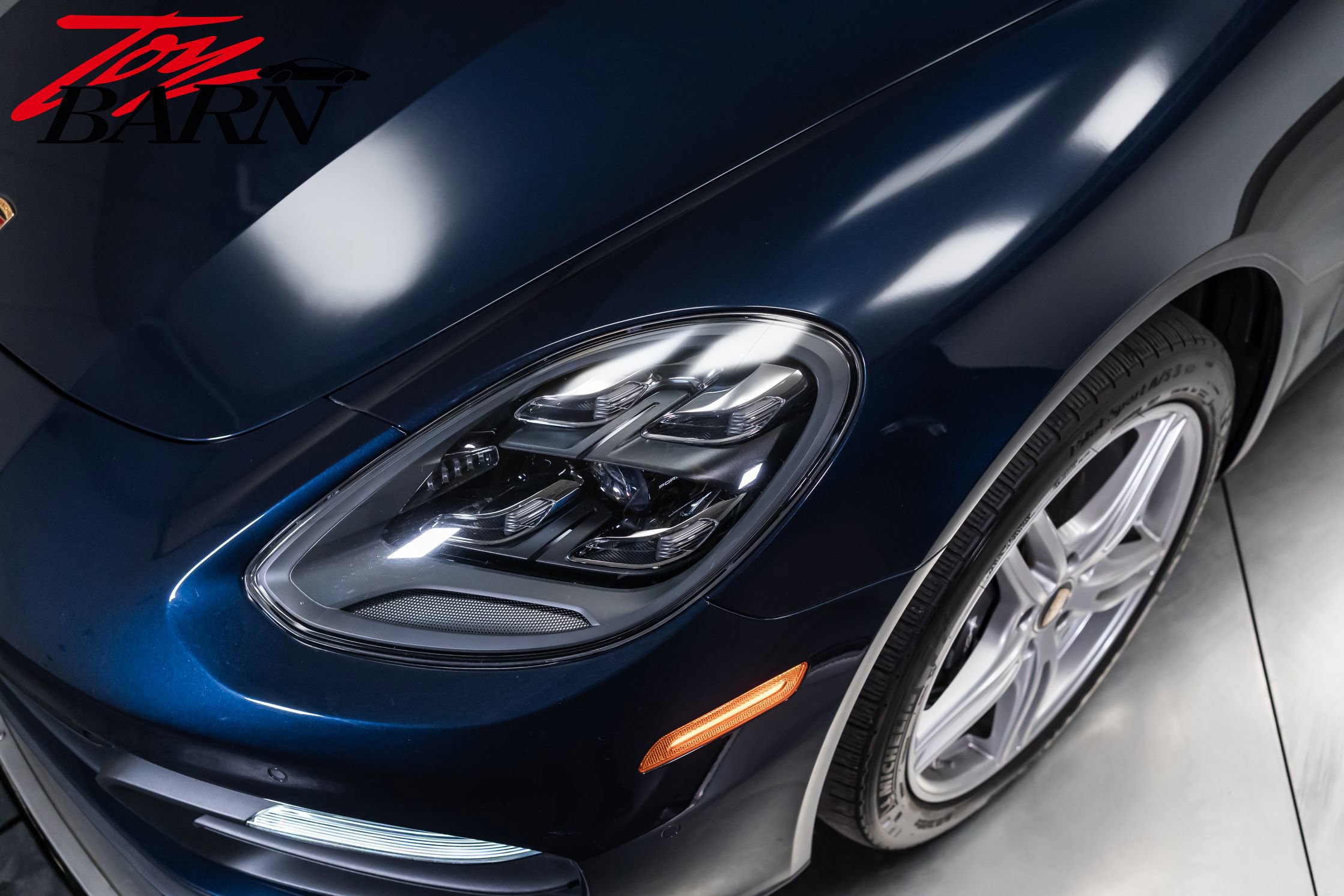 Used 2022 Porsche Panamera 4 Platinum Edition AWD/4WD image 11