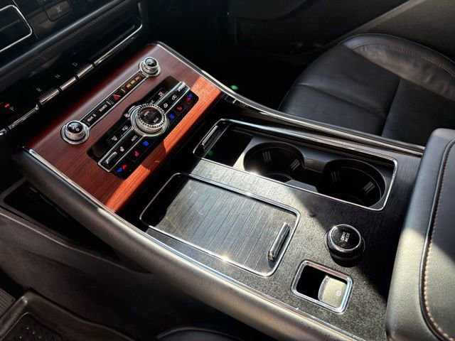 Used 2022 Lincoln Aviator Reserve w/ Elements Package Plus image 23