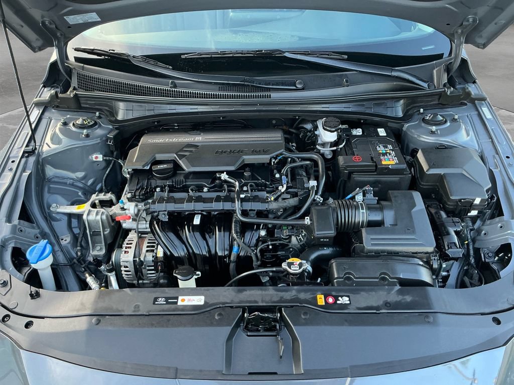 Used 2024 Hyundai Elantra Limited FWD image 18
