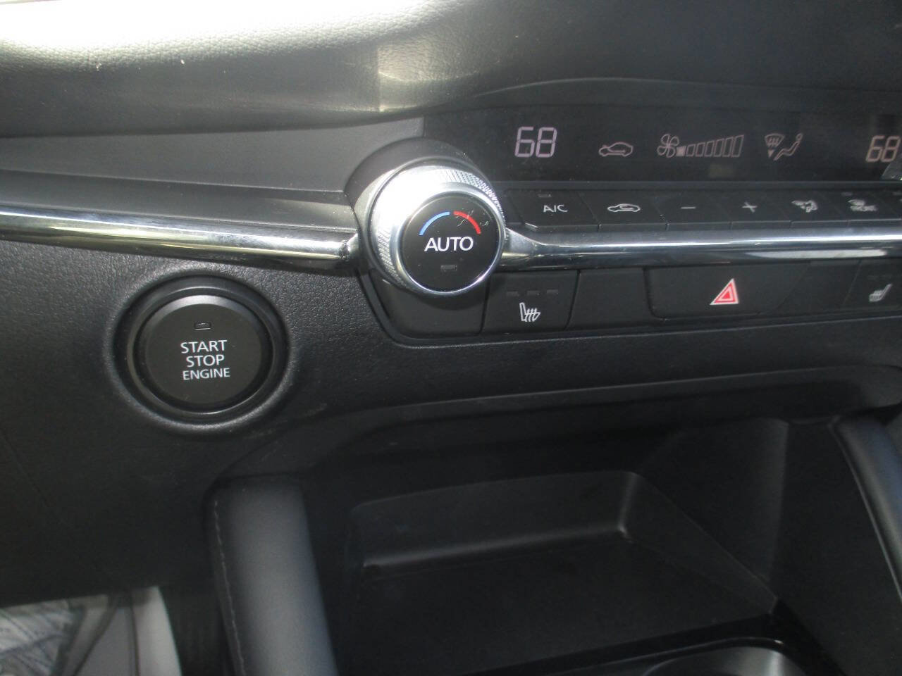 Used 2025 MAZDA MAZDA3 s image 21