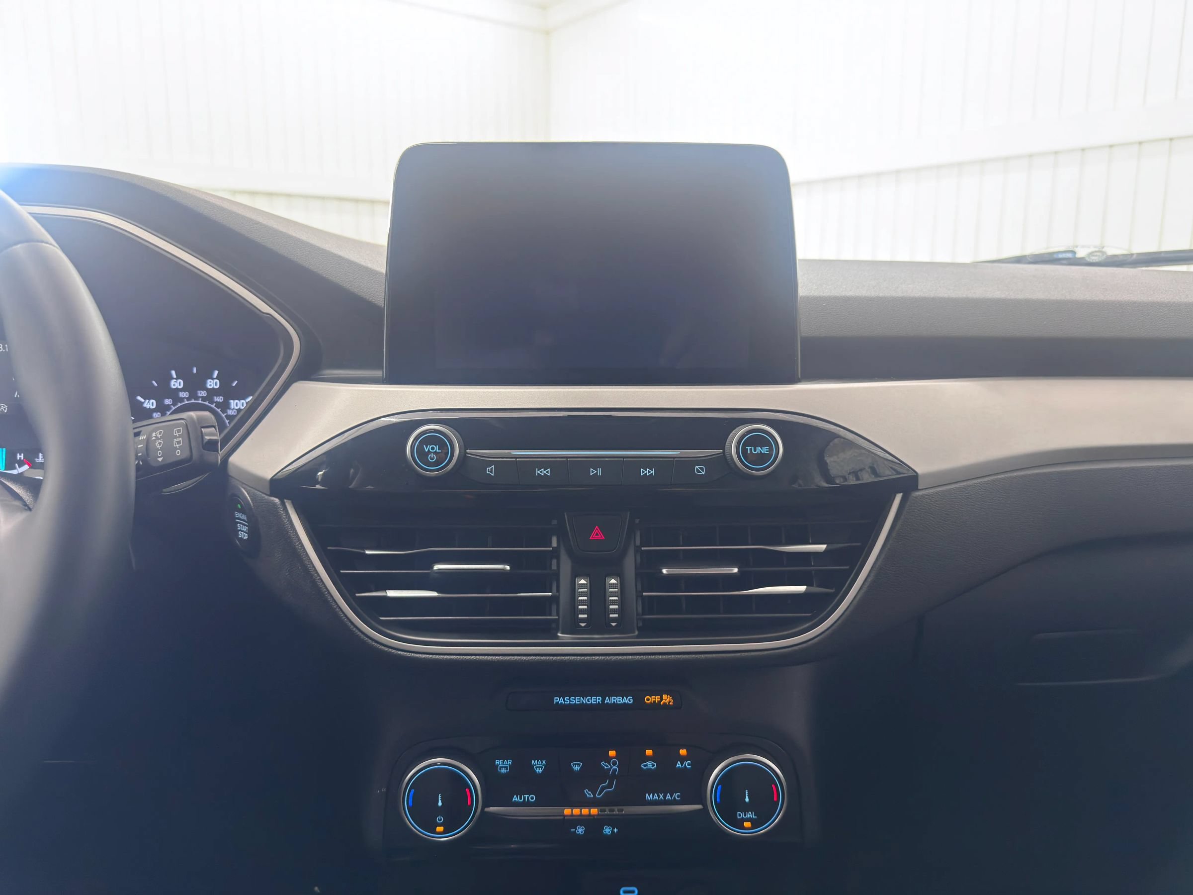 Used 2022 Ford Escape SE w/ SE Sport Appearance Package FWD image 18