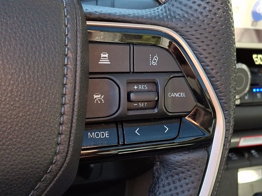 Used 2024 Toyota Tundra Limited AWD/4WD image 18