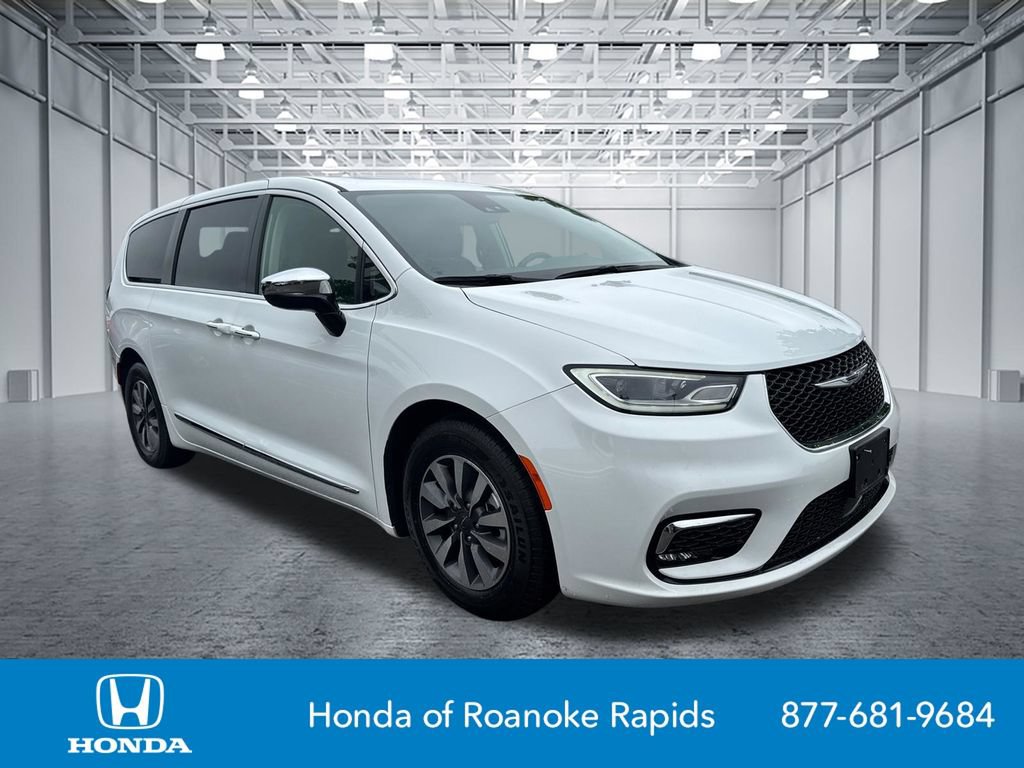 Used 2023 Chrysler Pacifica Limited