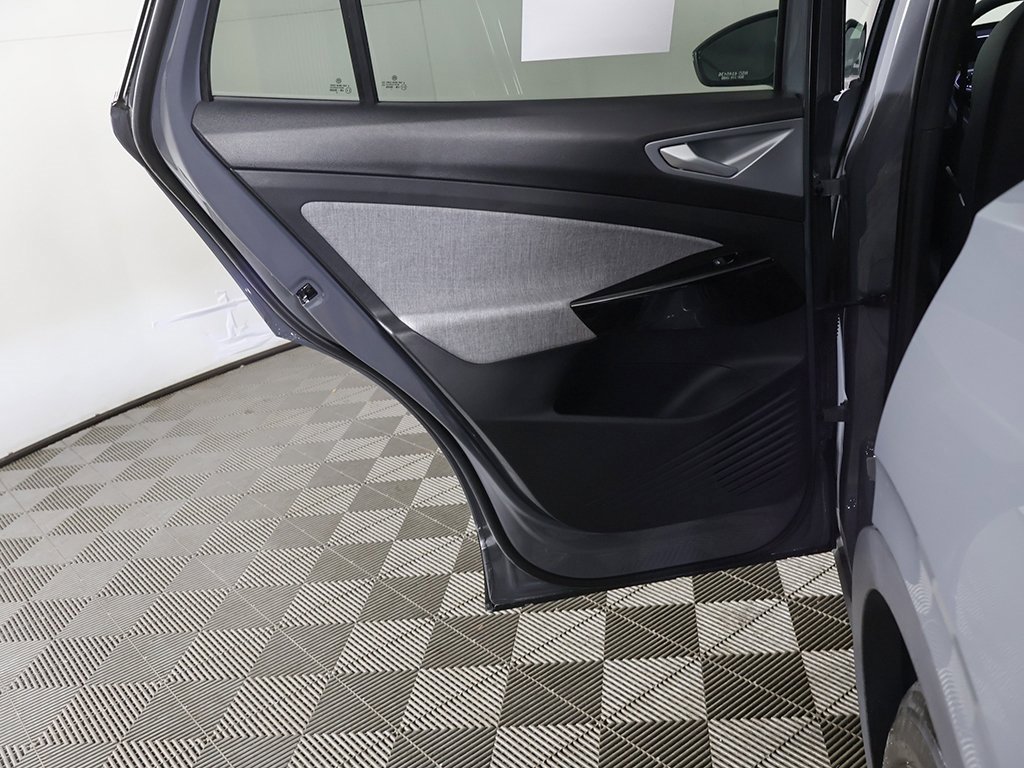 Used 2024 Volkswagen ID.4 2WD image 24