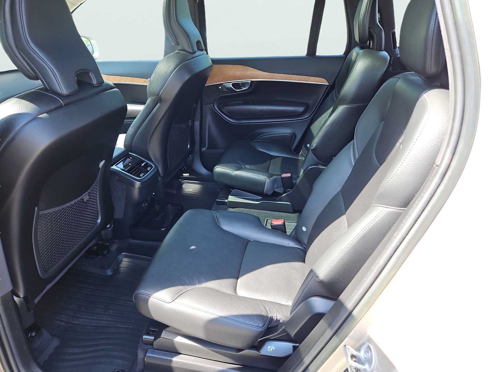 Used 2023 Volvo XC90 B6 Plus w/ Protection Package AWD/4WD image 36