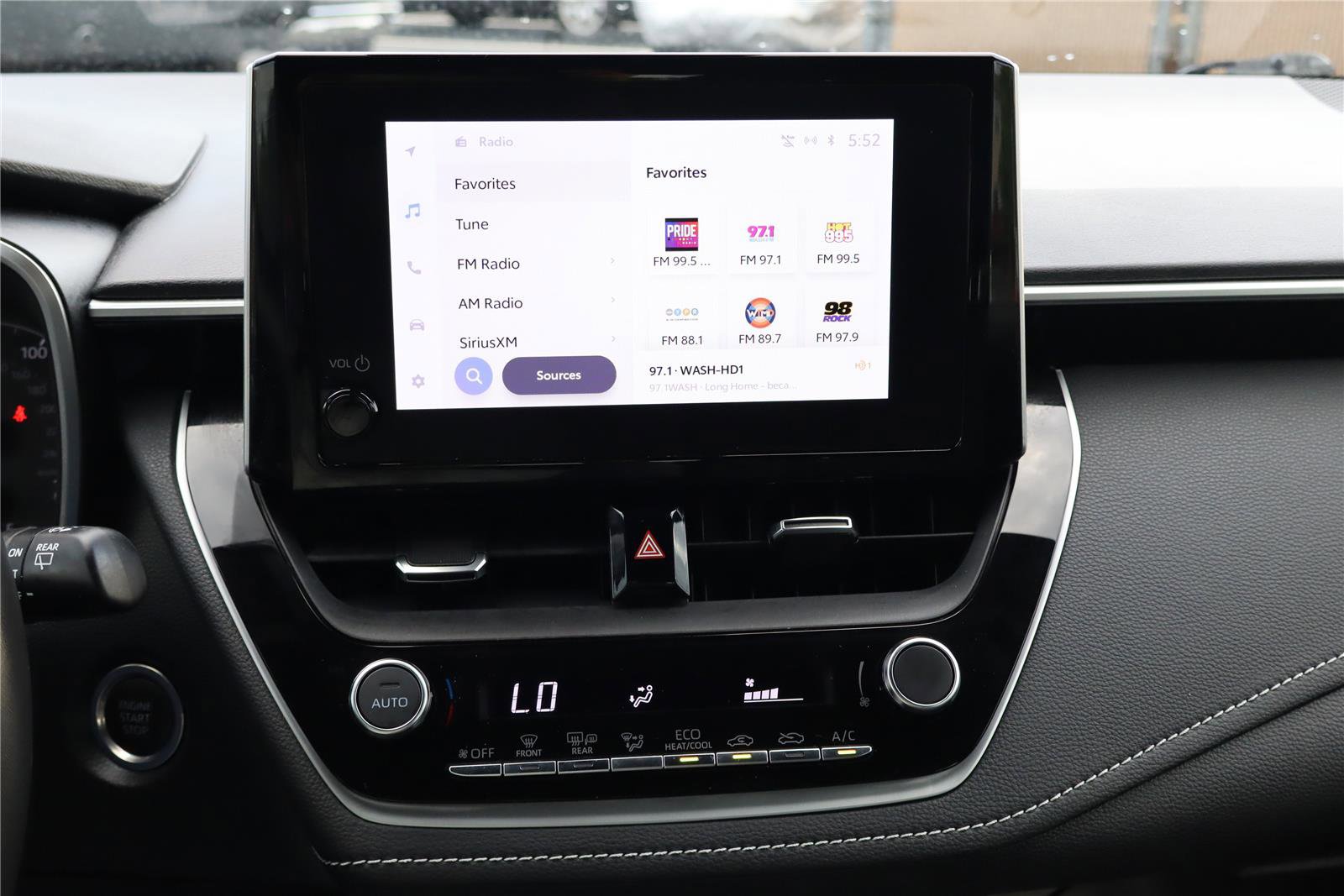 Used 2024 Toyota Corolla SE FWD image 19