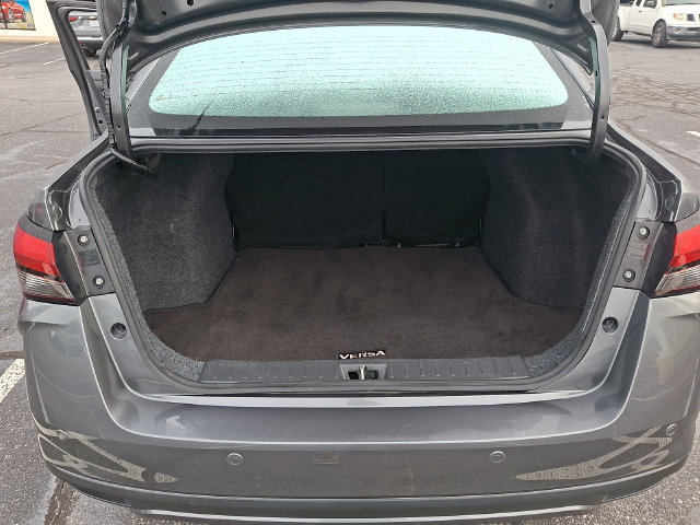 Used 2025 Nissan Versa SV FWD image 29