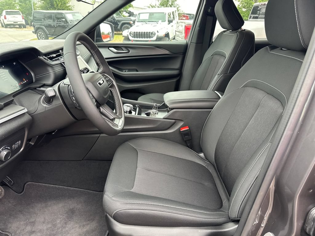 New 2026 Jeep Grand Cherokee Laredo RWD image 19