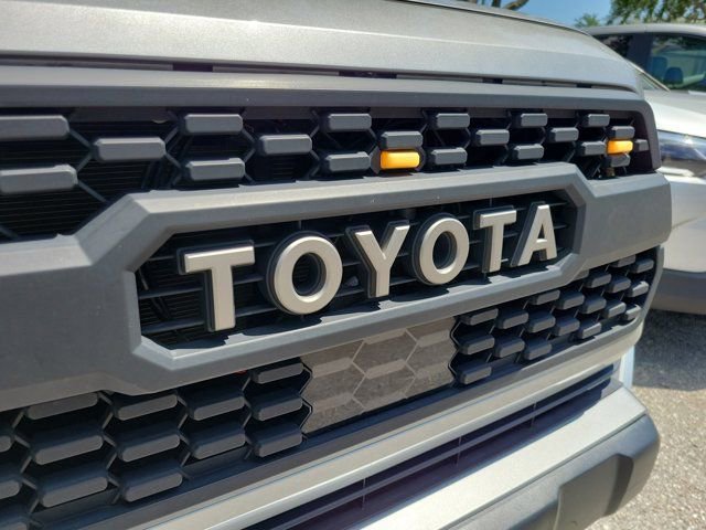 Used 2019 Toyota Tacoma SR5 RWD image 10