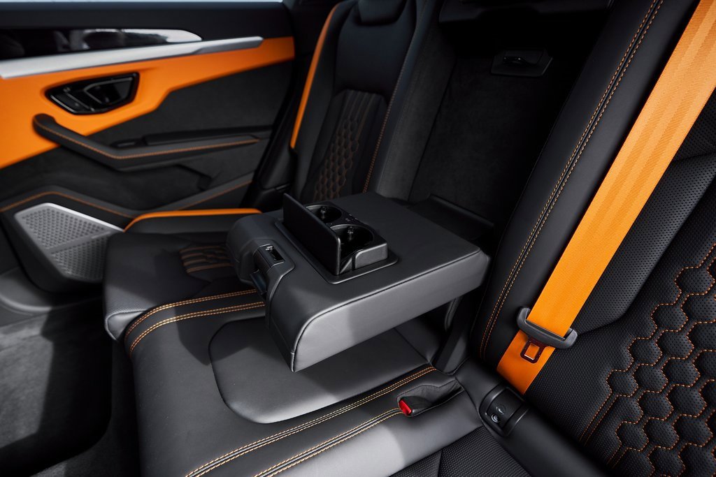 Used 2025 Lamborghini Urus SE image 47