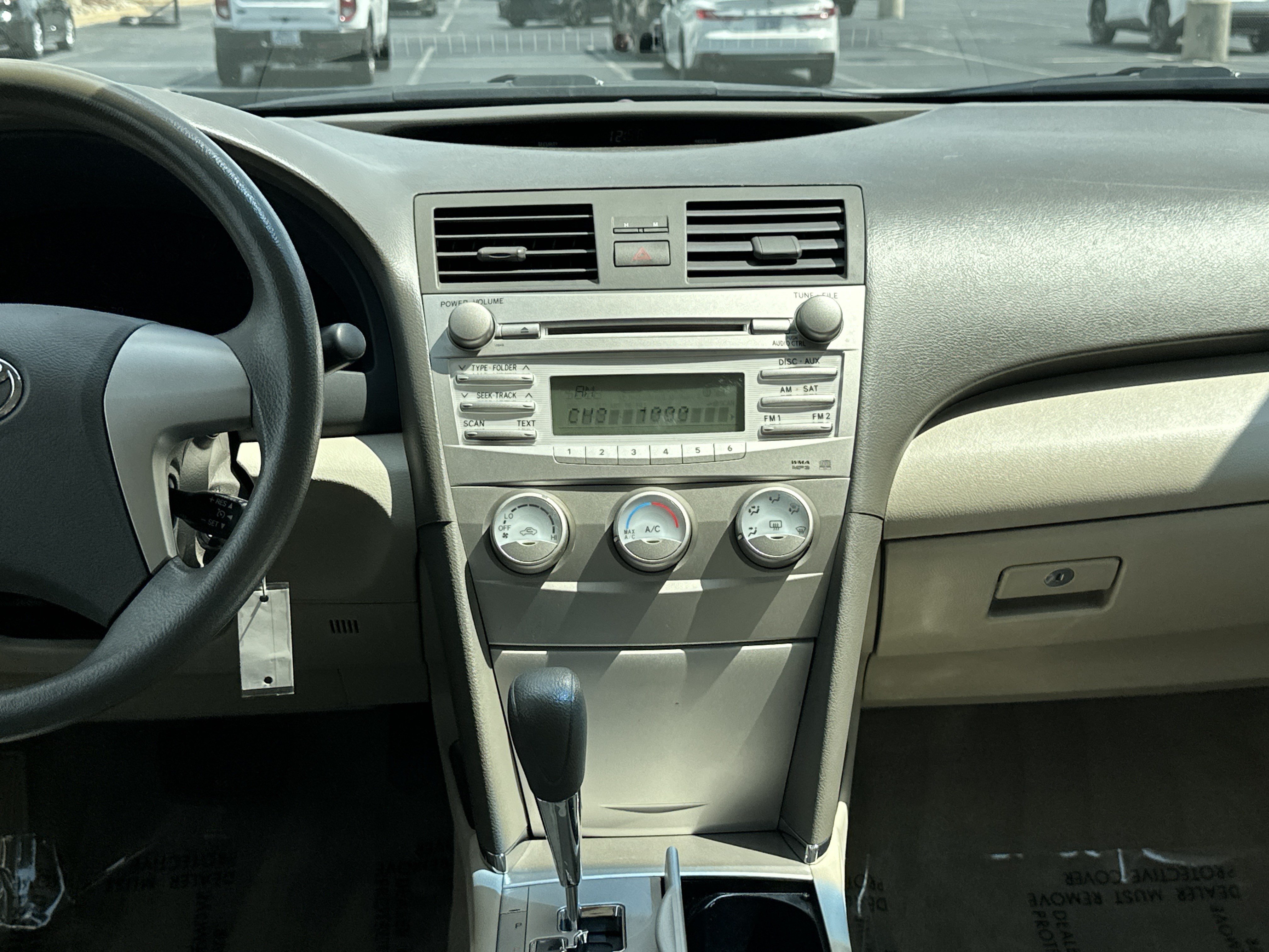 Used 2010 Toyota Camry LE FWD image 30
