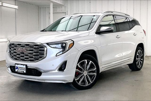 Used 2020 GMC Terrain Denali w/ GMC Pro Grade Package AWD/4WD image 2