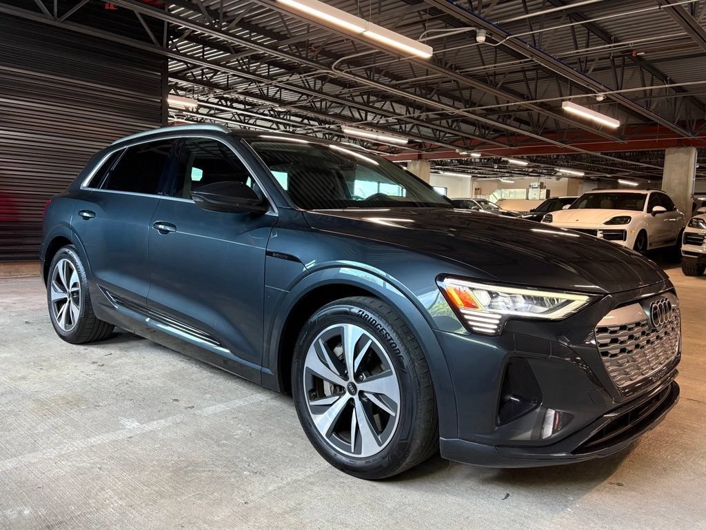 Used 2024 Audi Q8 e-tron Premium AWD/4WD image 12