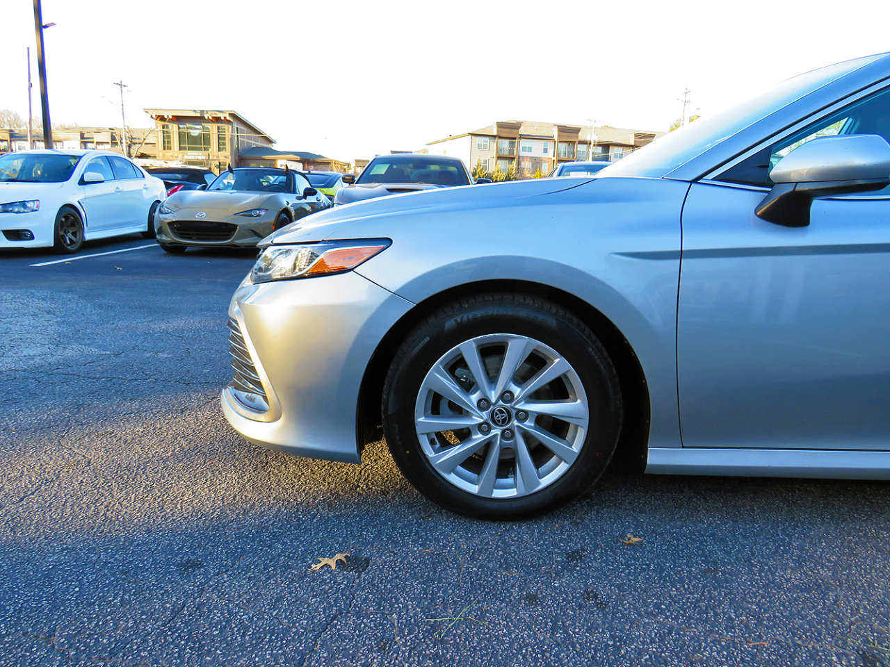 Used 2021 Toyota Camry LE image 34