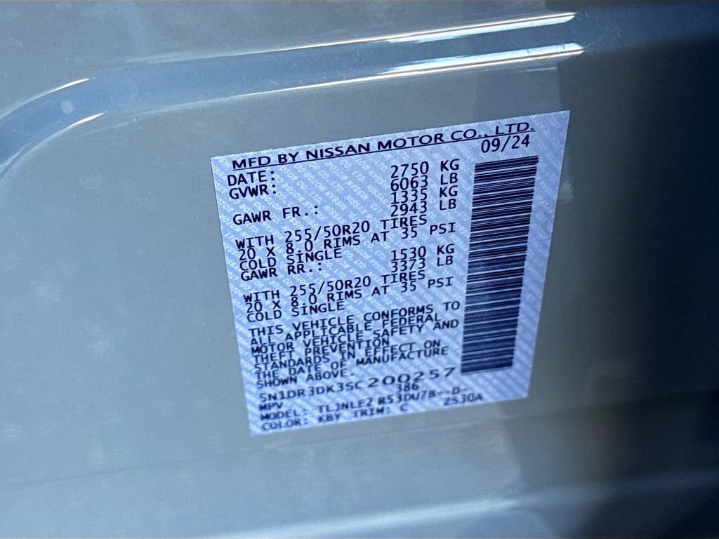 Used 2025 Nissan Pathfinder Platinum image 33