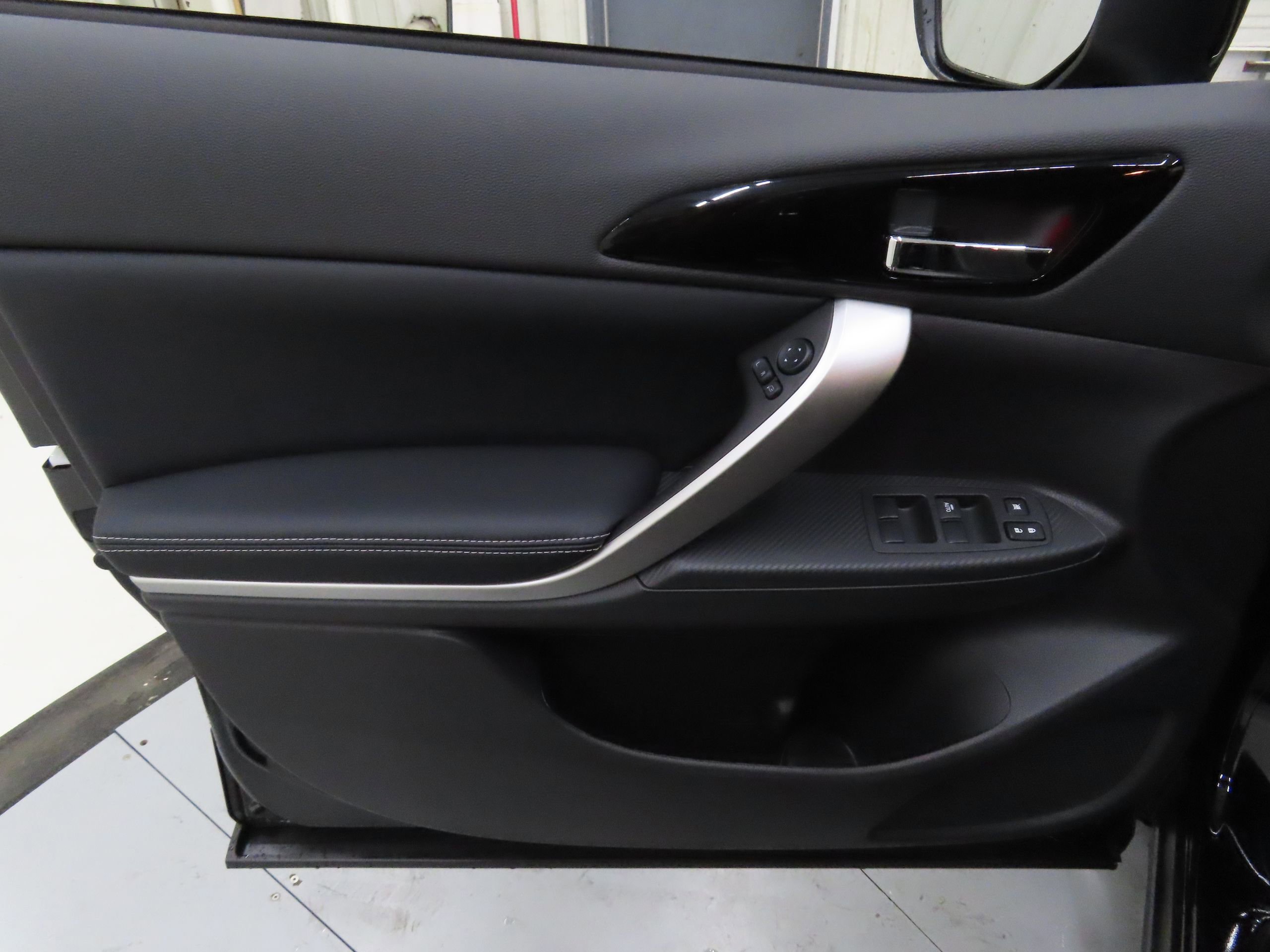 New 2026 Mitsubishi Eclipse Cross SE image 9