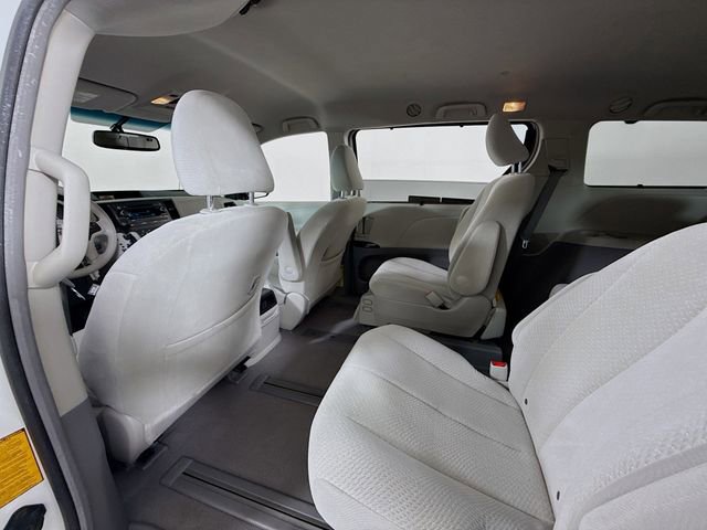Used 2011 Toyota Sienna LE image 10