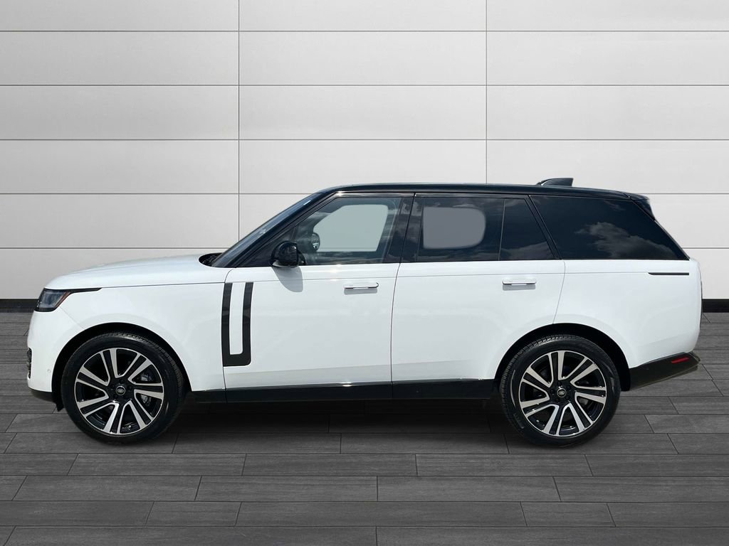 Used 2023 Land Rover Range Rover SE AWD/4WD image 2