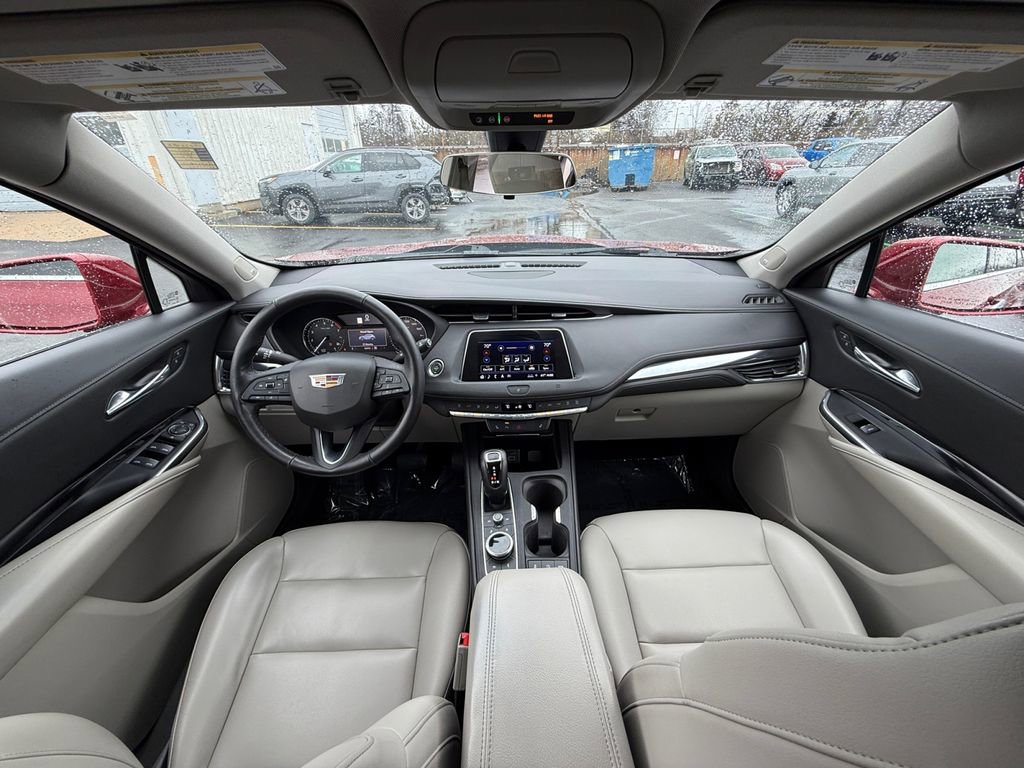 Used 2019 Cadillac XT4 Luxury w/ Cold Weather Package image 25
