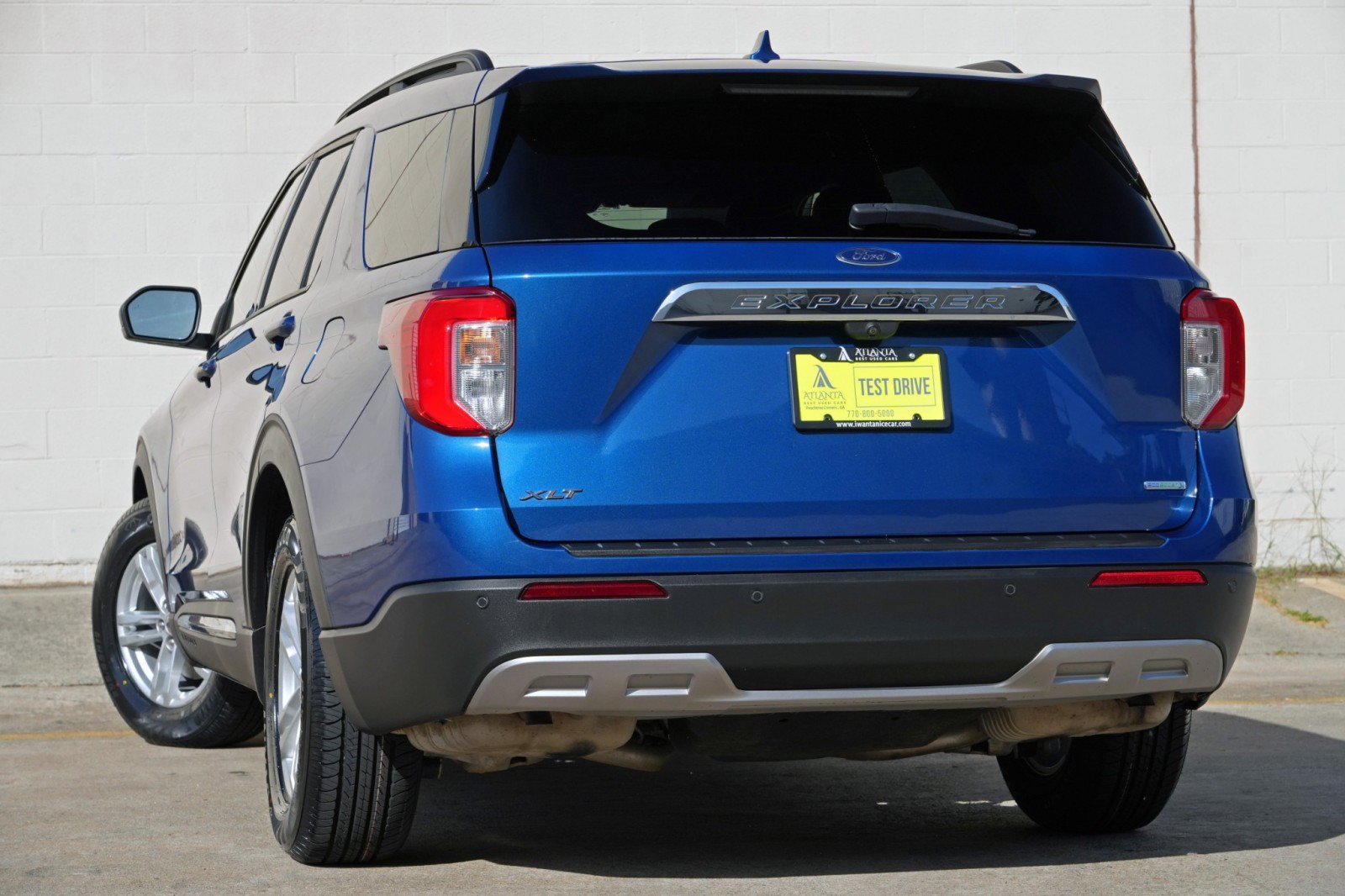 Used 2020 Ford Explorer XLT w/ Equipment Group 202A RWD image 5