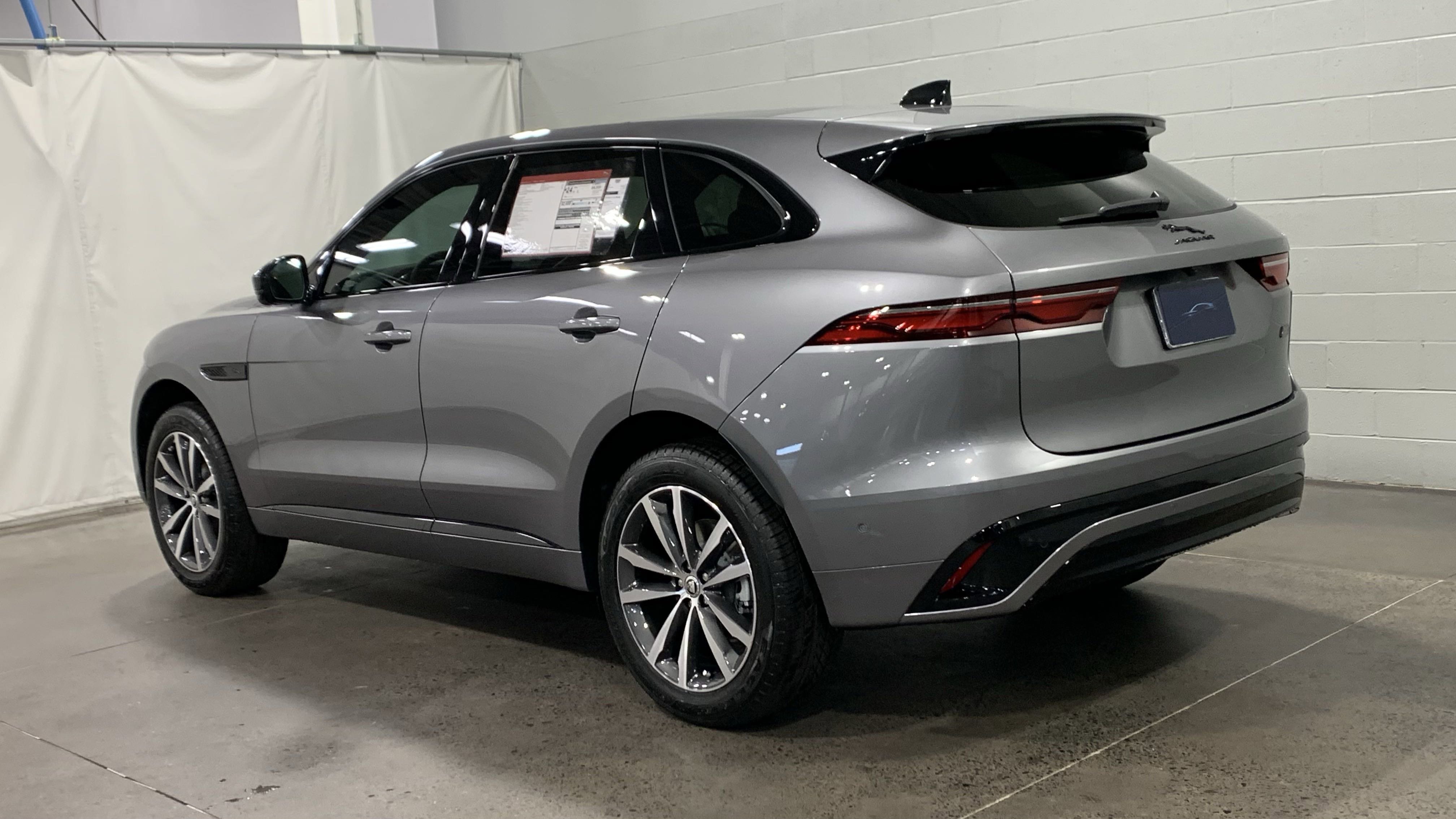 New 2026 Jaguar F-PACE R-Dynamic S image 12
