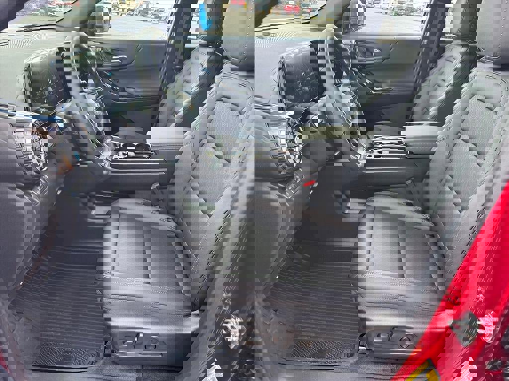 New 2026 Chevrolet Equinox LT w/ Convenience Package II image 4