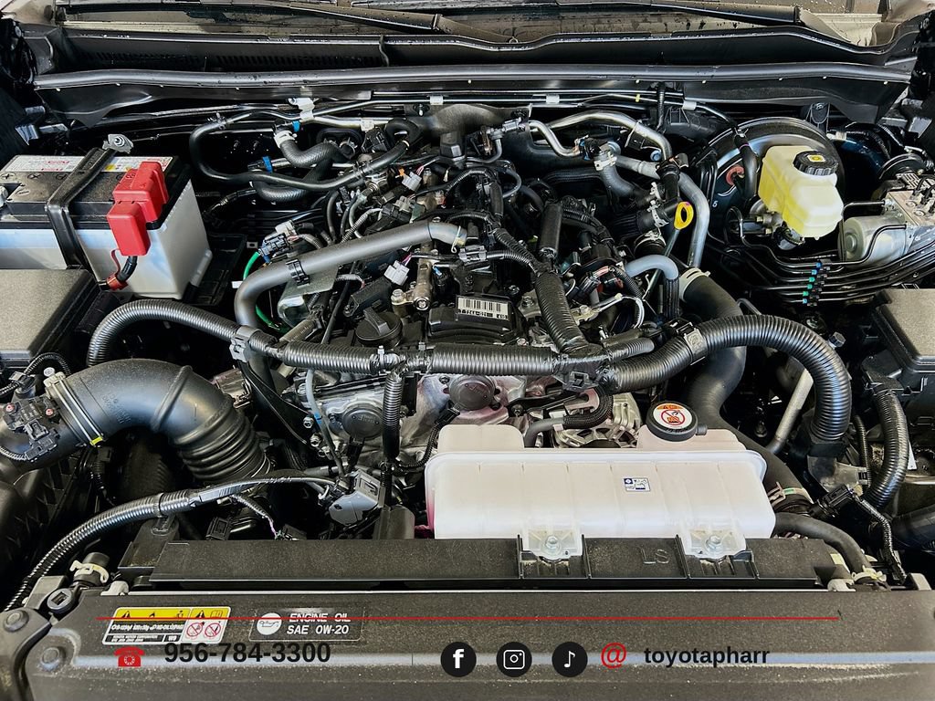 New 2026 Toyota 4Runner SR5 AWD/4WD image 8
