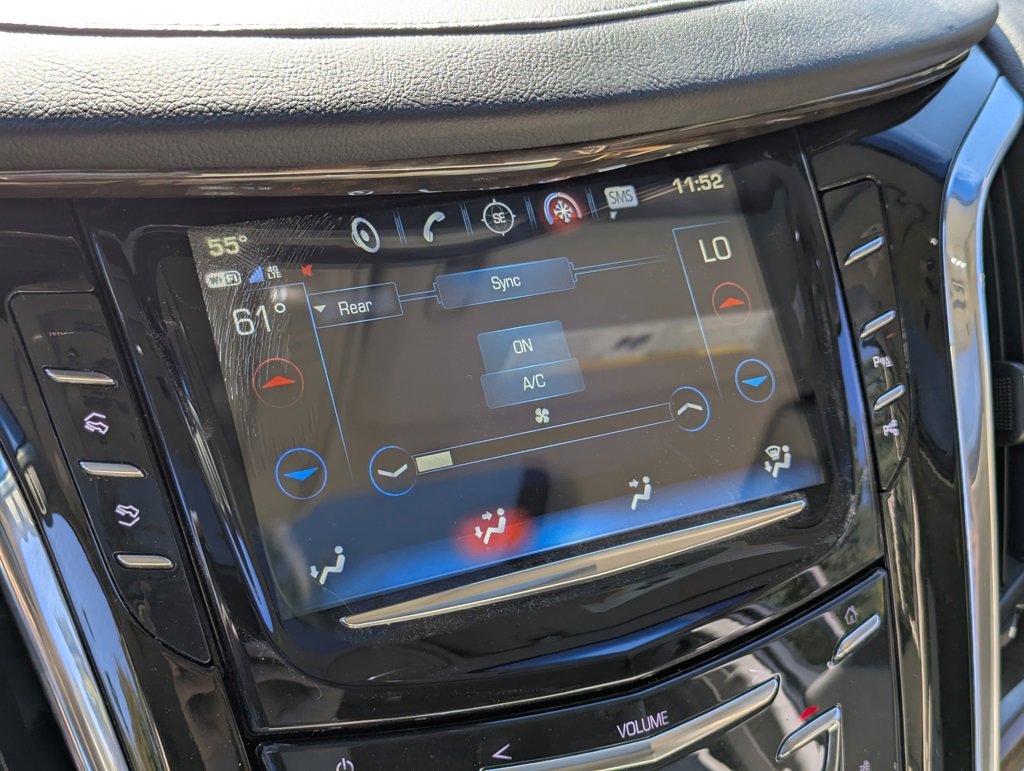 Used 2018 Cadillac Escalade Luxury image 21