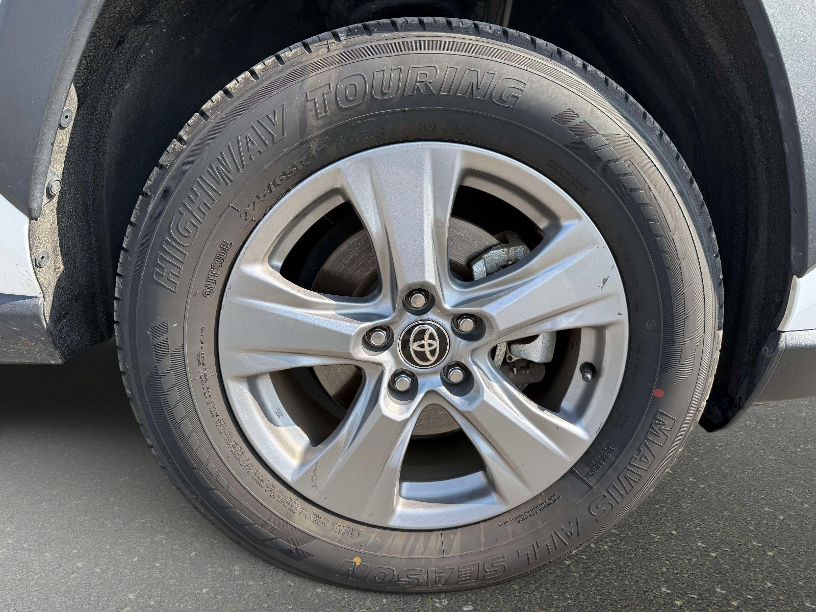 Used 2024 Toyota RAV4 XLE image 8