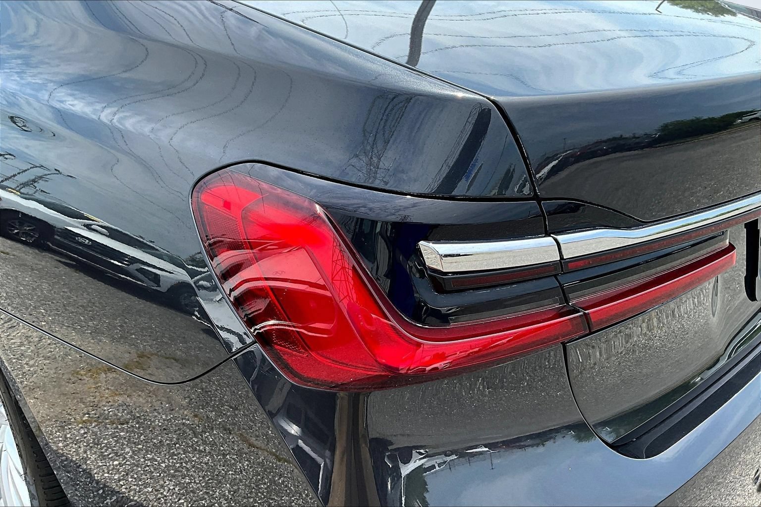 Used 2022 BMW 740i RWD image 21