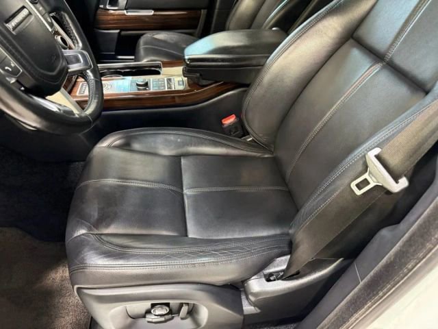 Used 2016 Land Rover Range Rover image 24