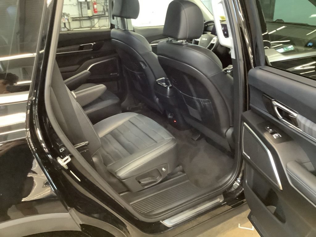 Certified 2023 Kia Telluride SX Prestige AWD/4WD image 22