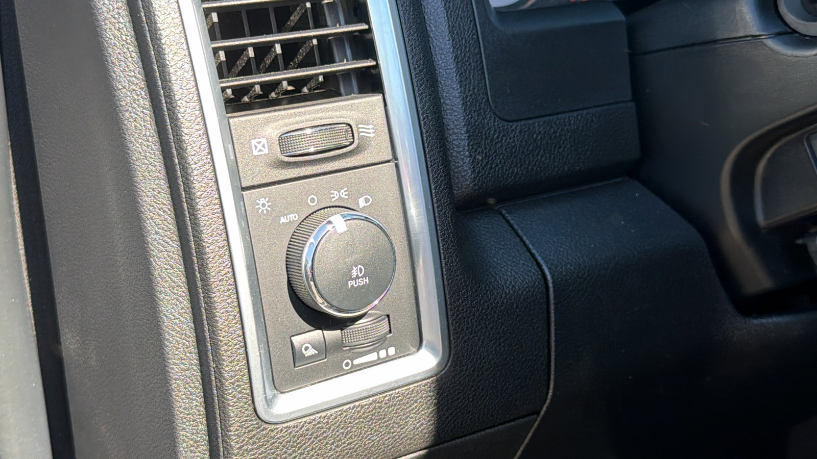 Used 2024 RAM 1500 Classic Warlock w/ Trailer & Traction Group AWD/4WD image 25