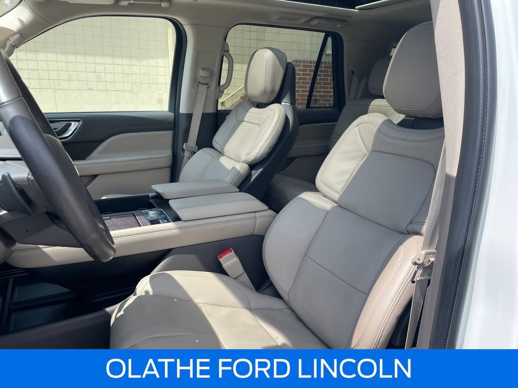 Certified 2024 Lincoln Navigator L Reserve AWD/4WD image 19
